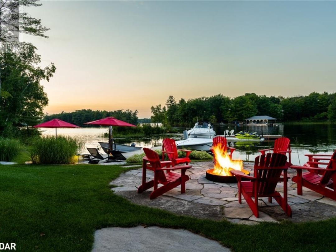 3352 Russell Drive, Gloucester Pool