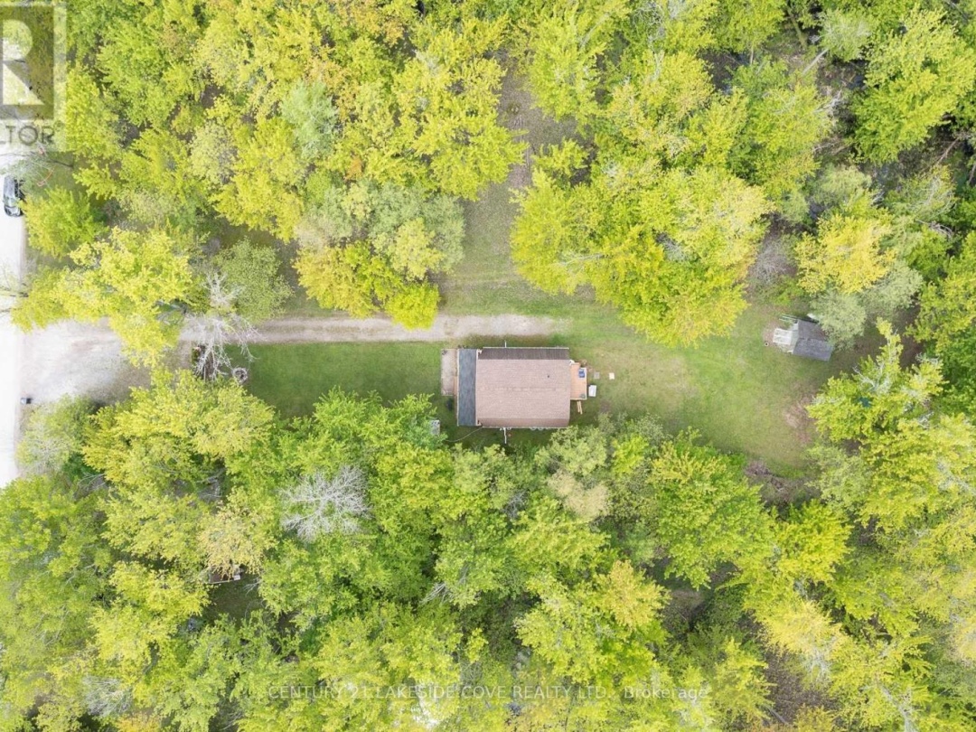 2597 Lakeshore Drive, Ramara