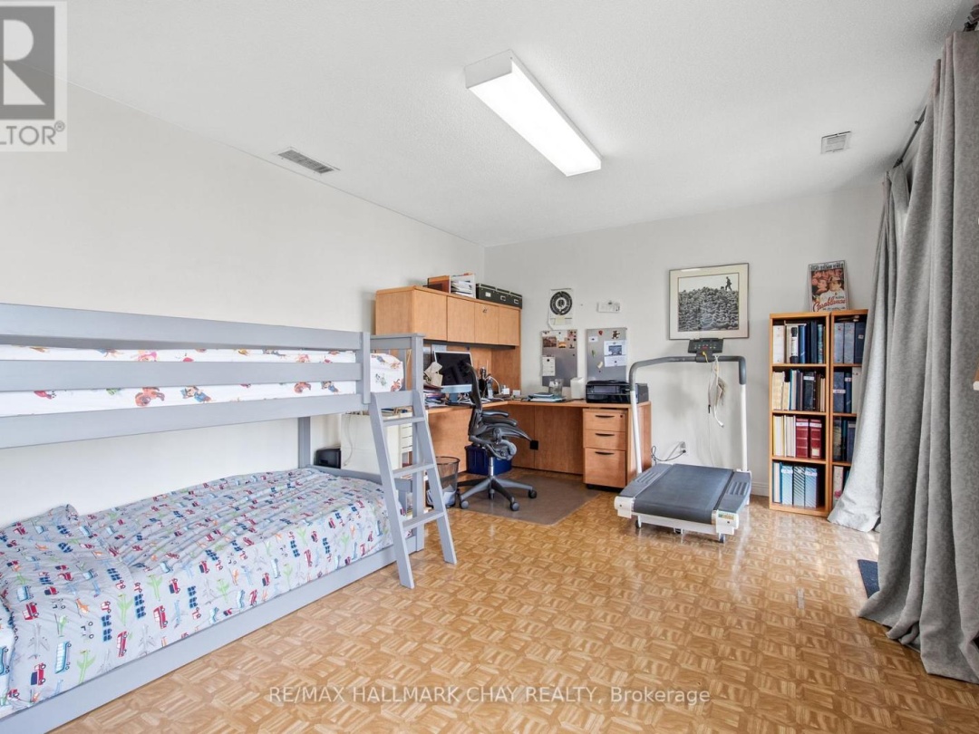 9 BLUERIDGE CRESCENT, Lake Simcoe