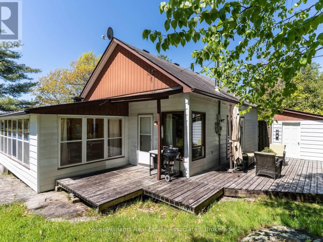 Unit 2 1200 North Shore Drive, Gull Lake