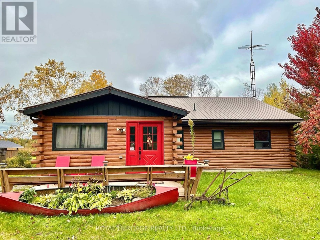 30 Emily Creek, Sturgeon Lake