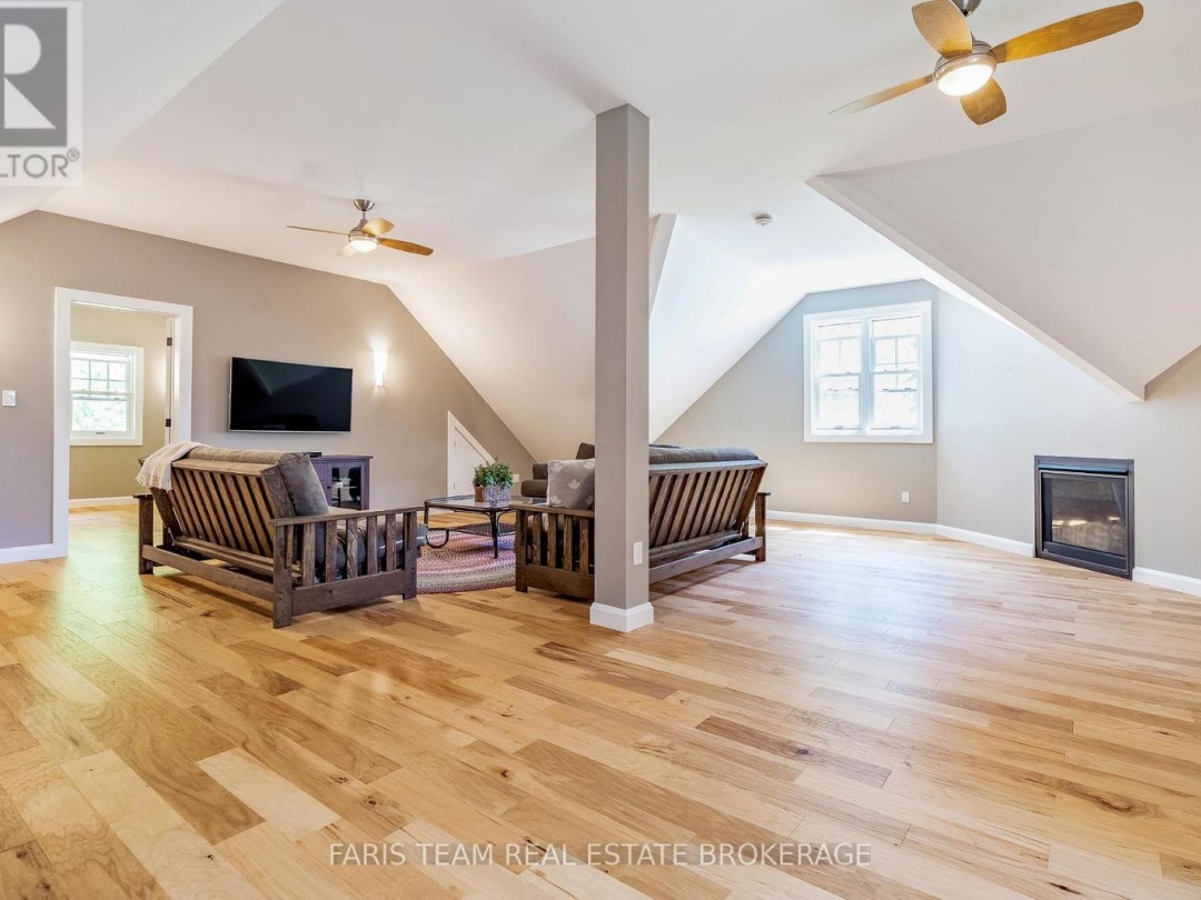 1250 FRANKLAND LANE, 
