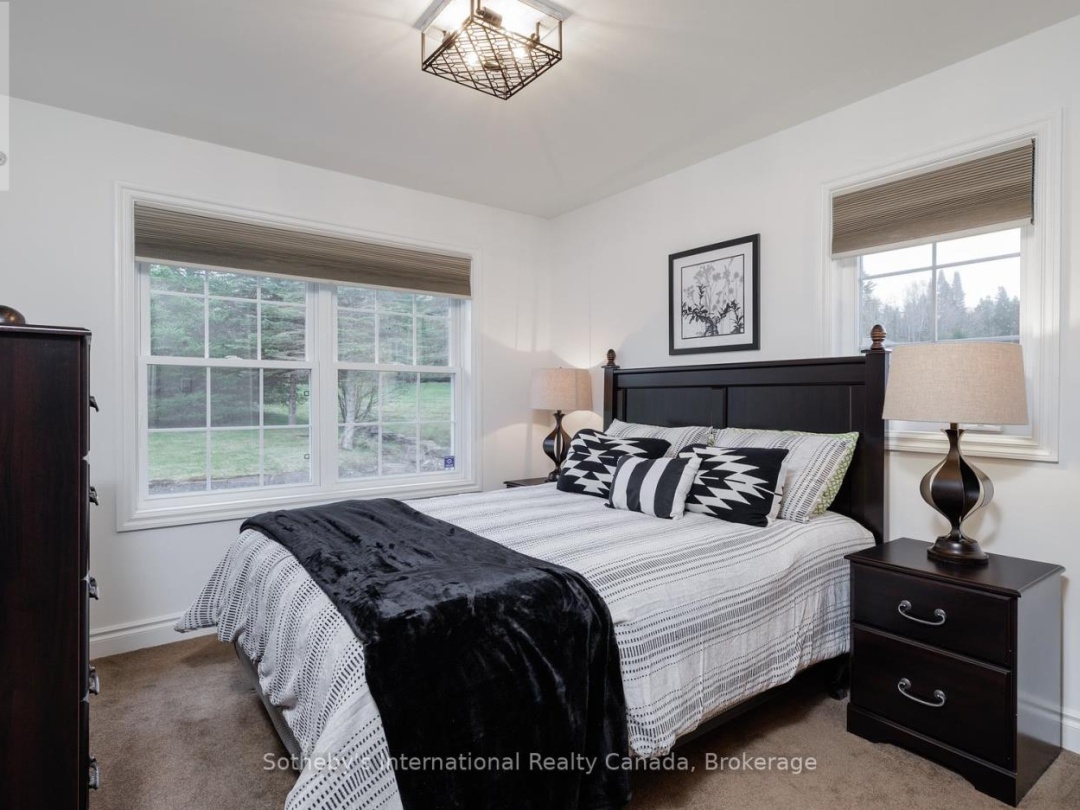 427 West Browns Road E, Weeduck Lake