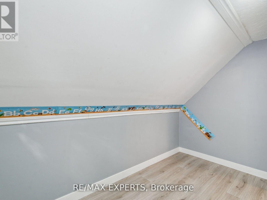 282 Gill Street, Orillia