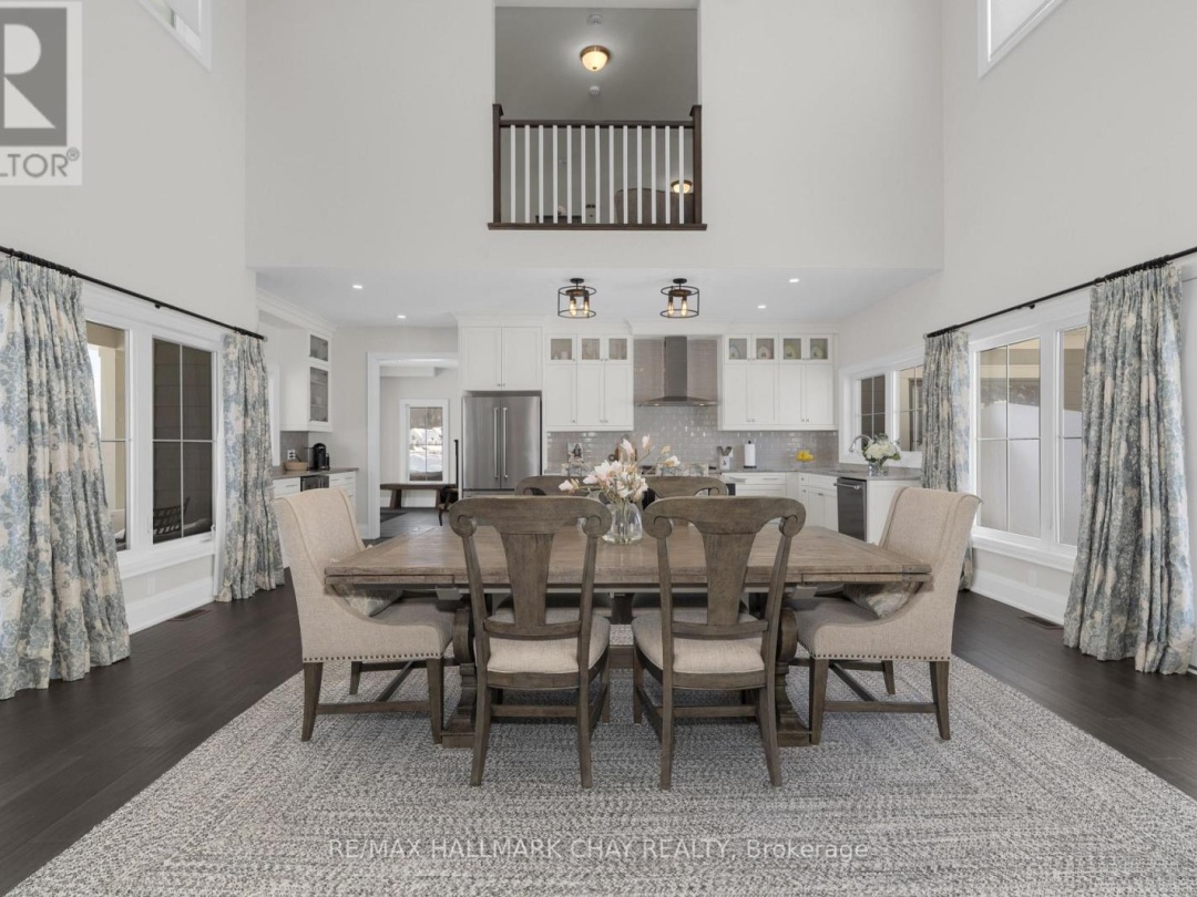 12 Thoroughbred Drive, Oro-Medonte