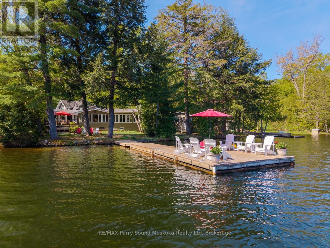3 Maureen Drive, Little Whitefish Lake
