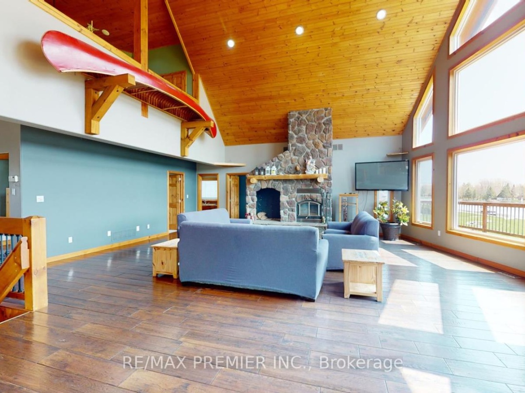 31 PARADISE BOULEVARD, 