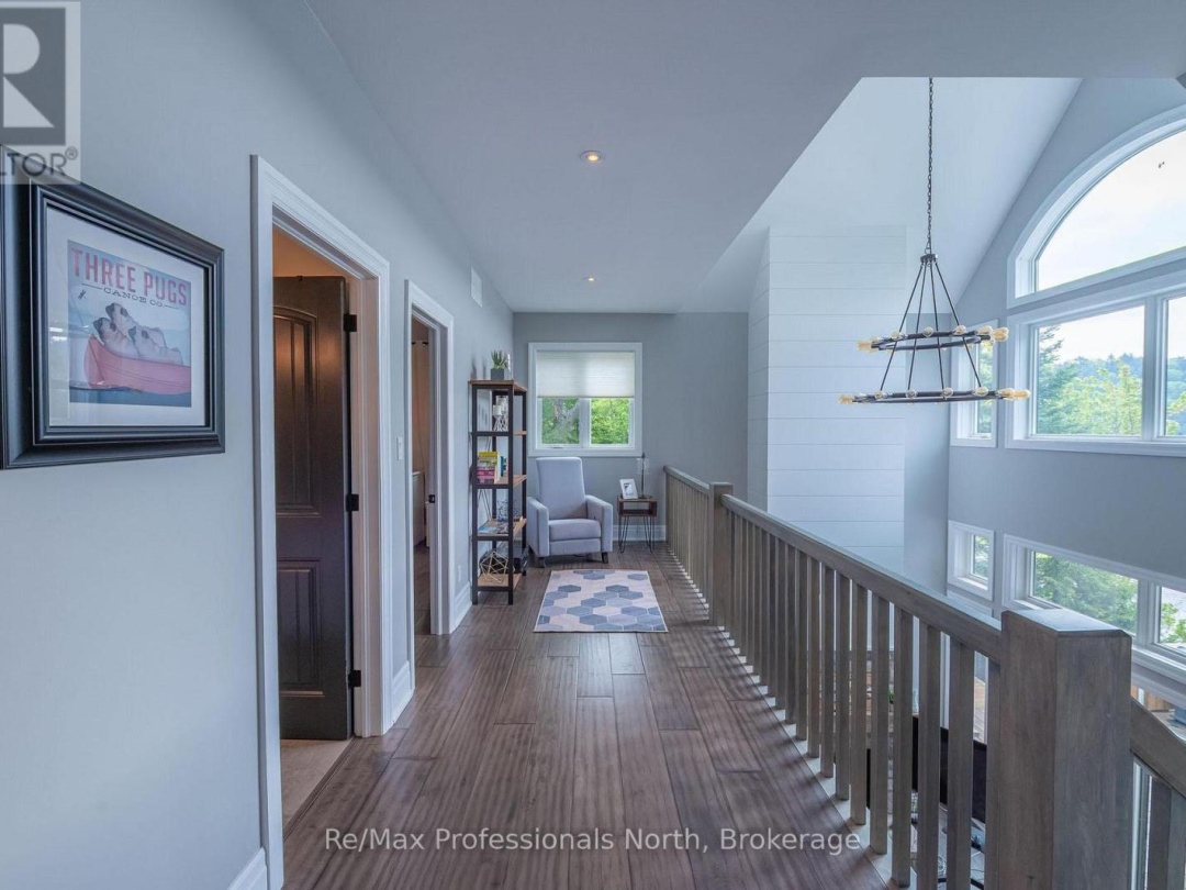 1024 ALBERT LANE E, 