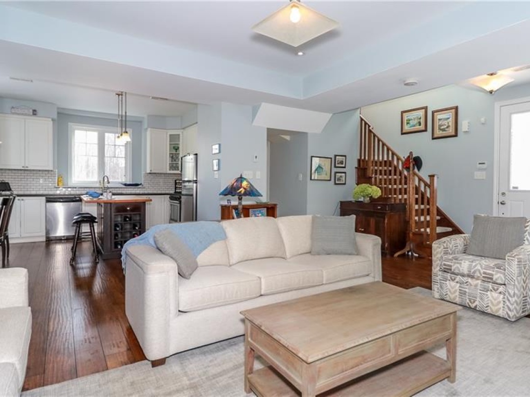 22 MARINA VILLAGE Drive, 