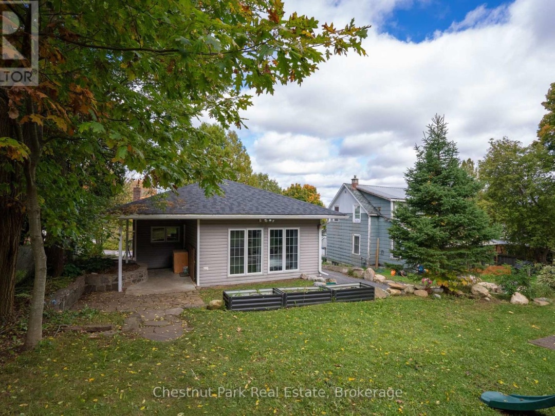 3 CORA STREET E, 