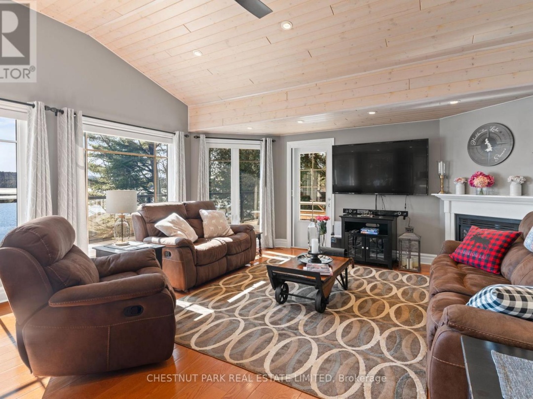 1168 Curry Road, Haliburton Lake