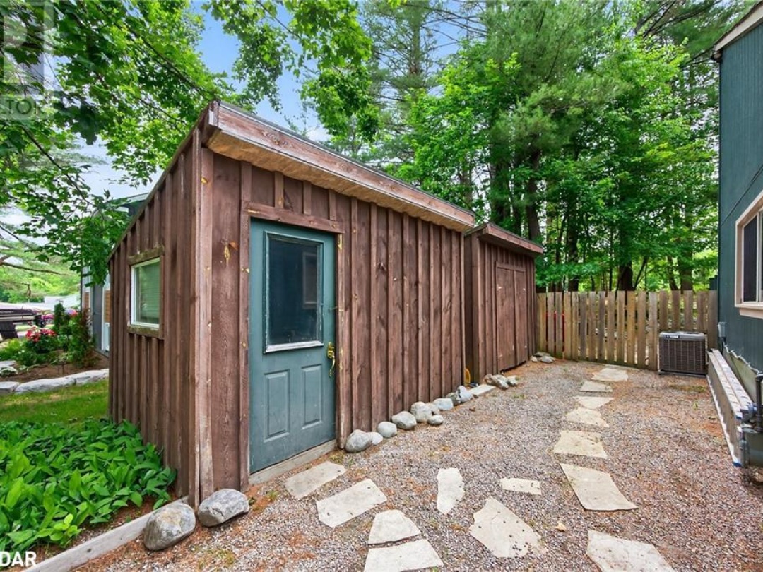 11 SUMAC Crescent, 