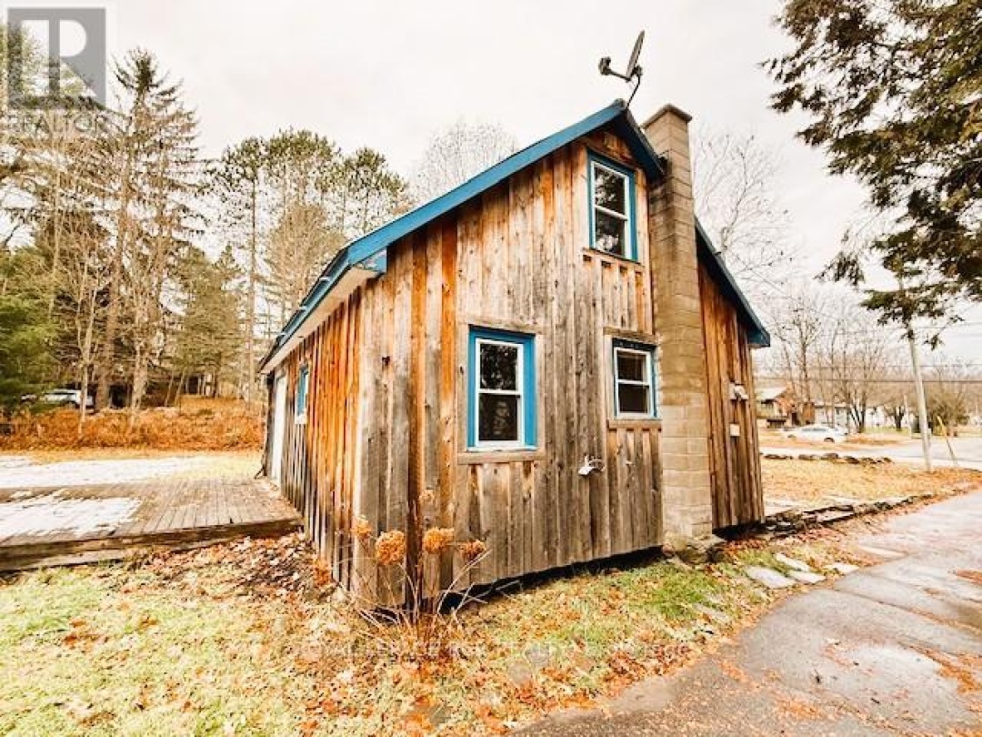 89 TOWN LINE ROAD W, 