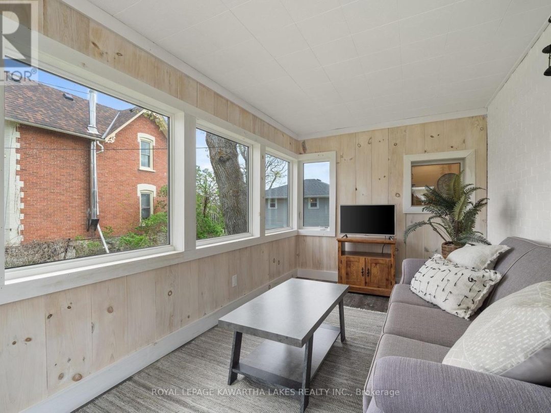 45 Oak Street, Cameron Lake