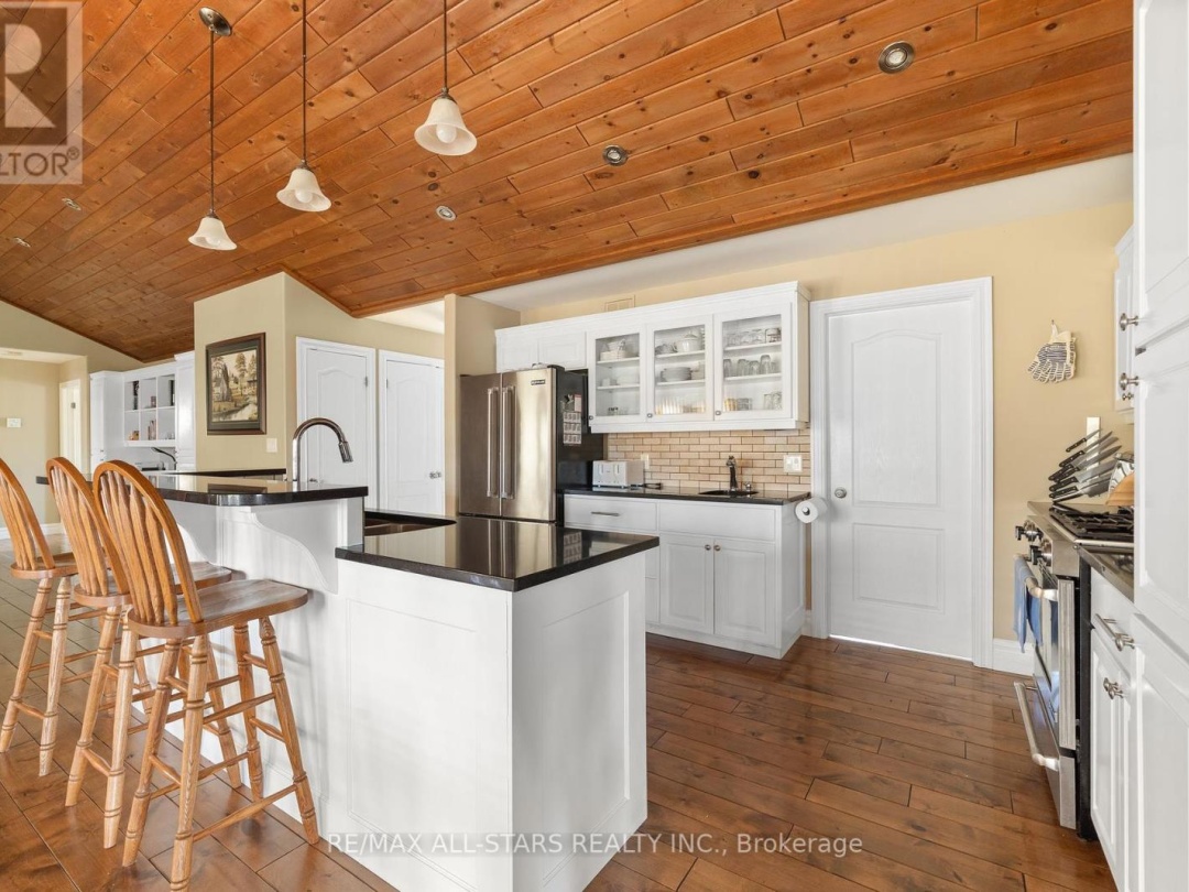210 Moorings Drive, Burnt Lake