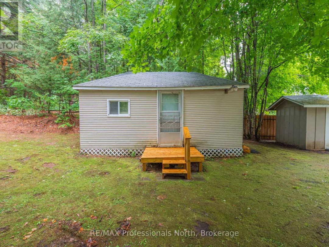 1582 HOSPITALITY LAKE ROAD, 
