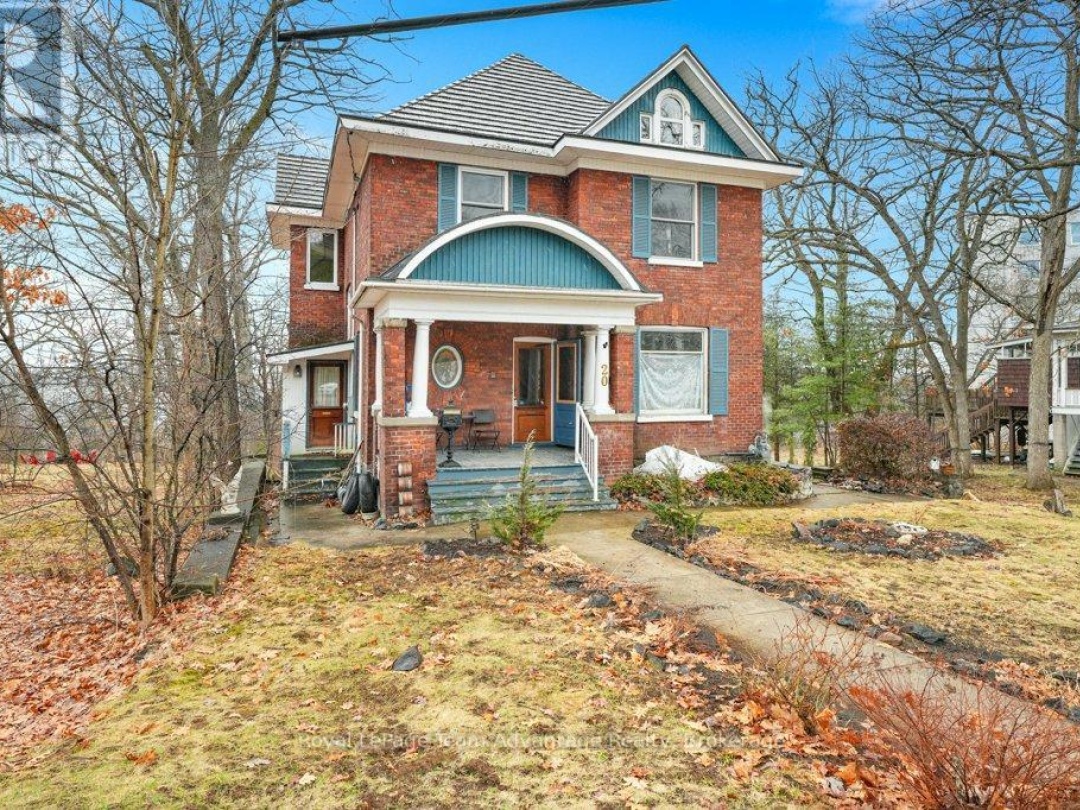 20 Belvedere Avenue, Parry Sound