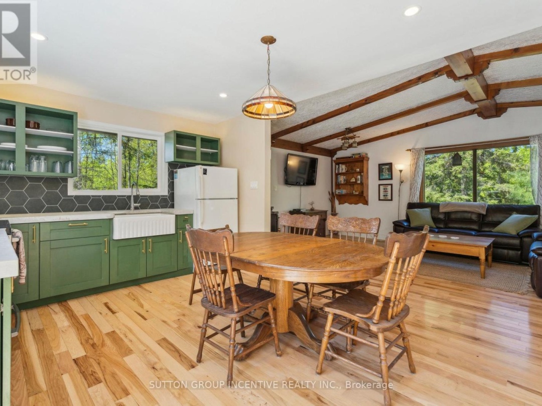 11 MACKENZIE PLACE, Balsam Lake