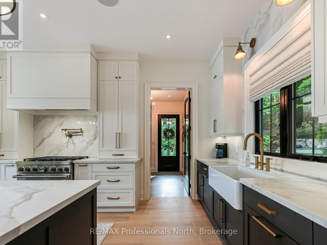 1015 TREASURE DRIVE, 