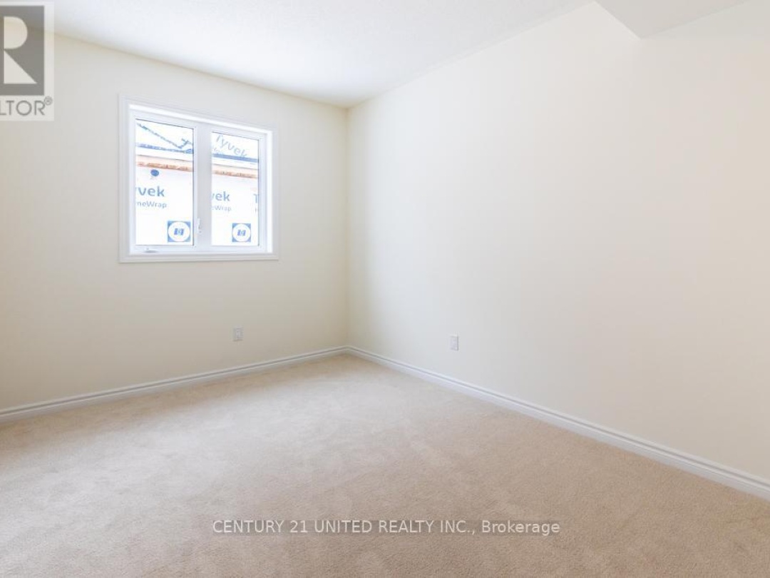 67 HILLCROFT WAY, 