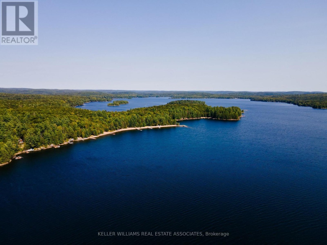6415 KENNISIS LAKE ROAD, Kennisis Lake