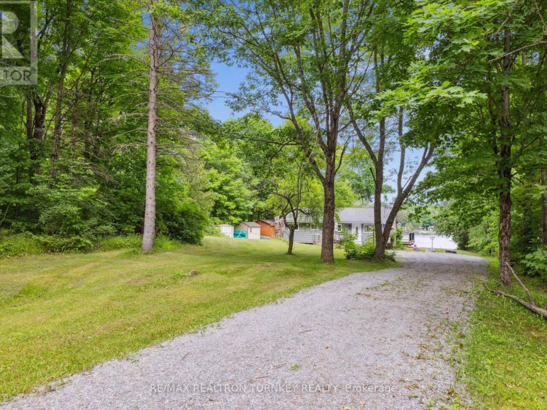 310 Northern Avenue, Big Bald Lake