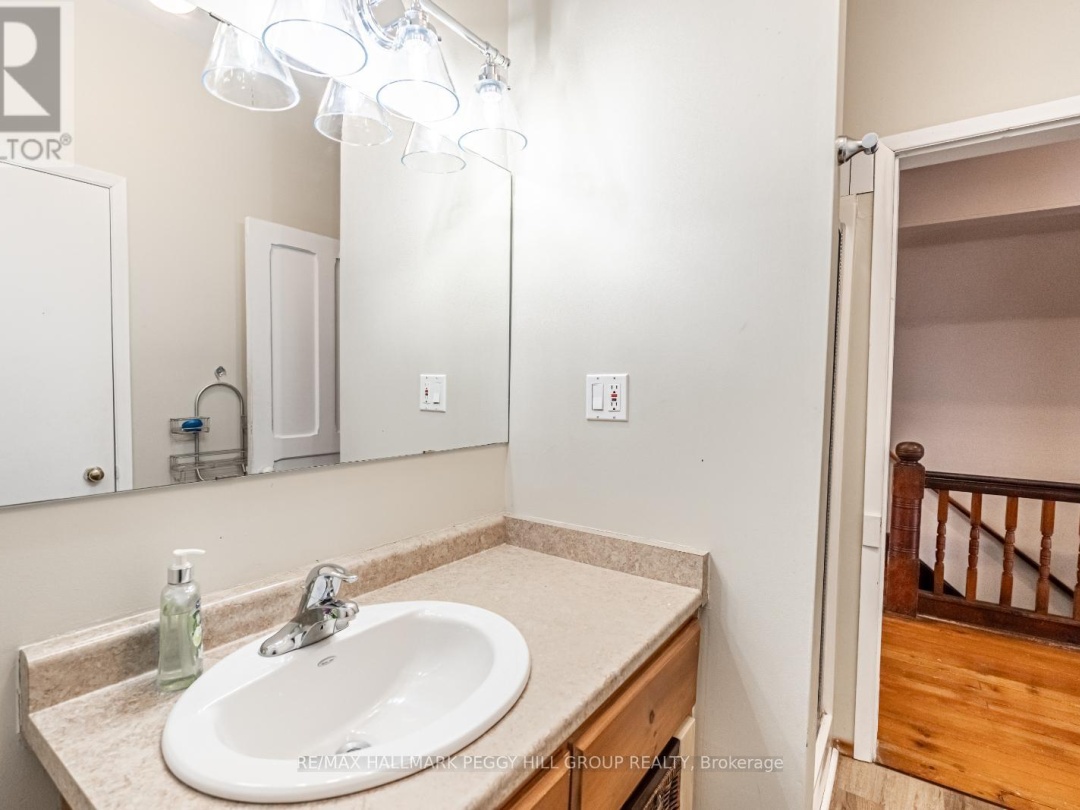 650 Mertz Corner Road, Tiny