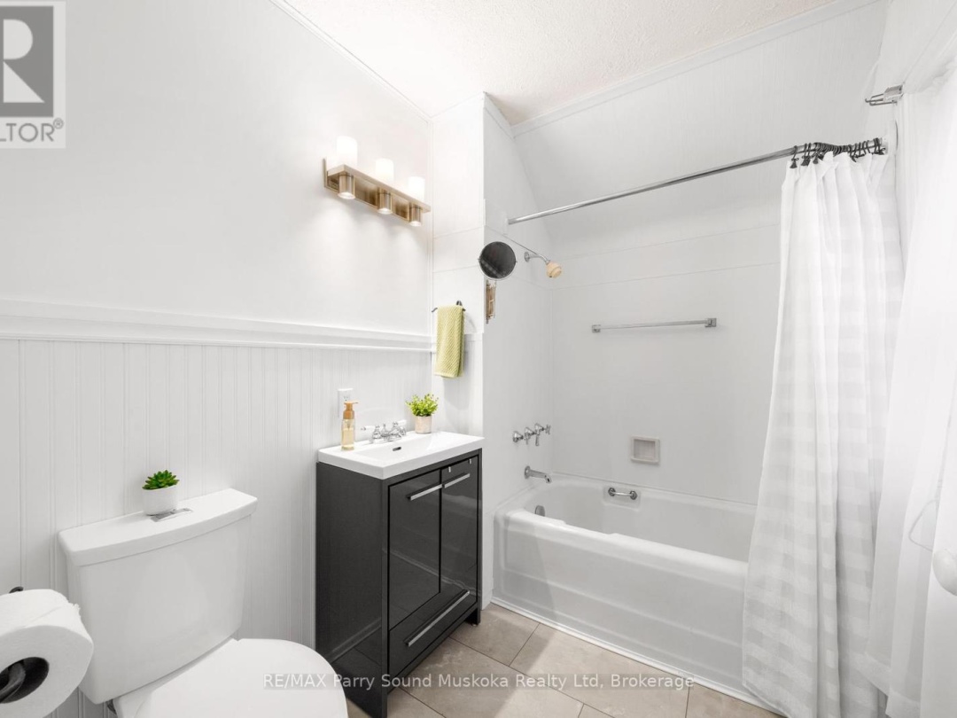 17 WAUBEEK STREET, 