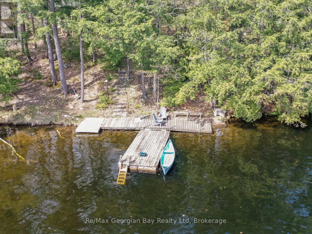 214 Trans Canada Bay Road, Six Mile Lake