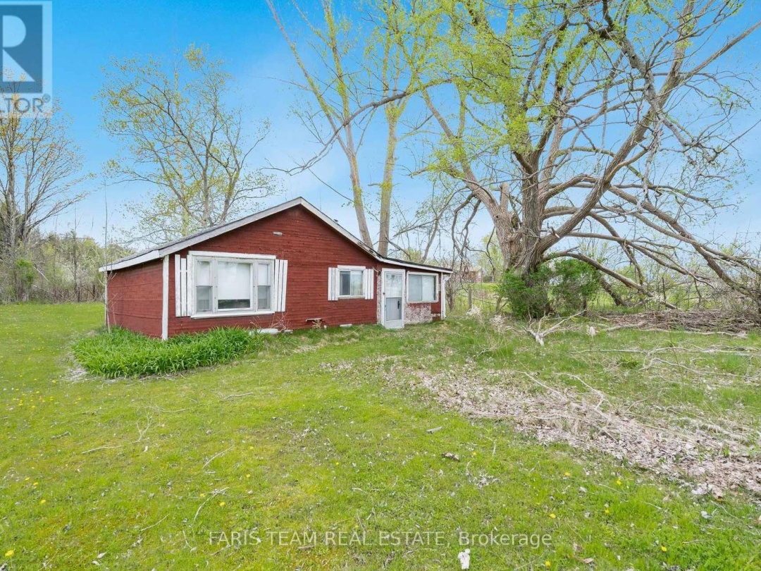 7665 HIGHWAY 93, Tiny