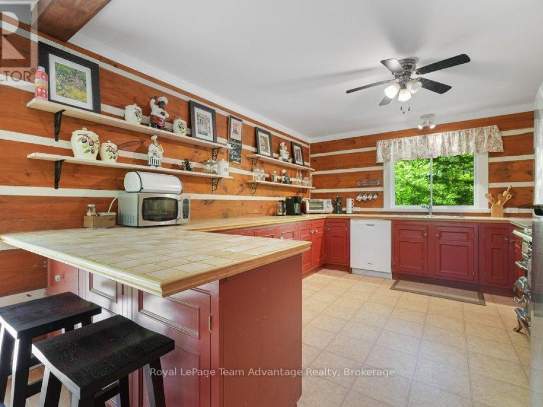 52 LITTLE OTTER LANE, Otter Lake