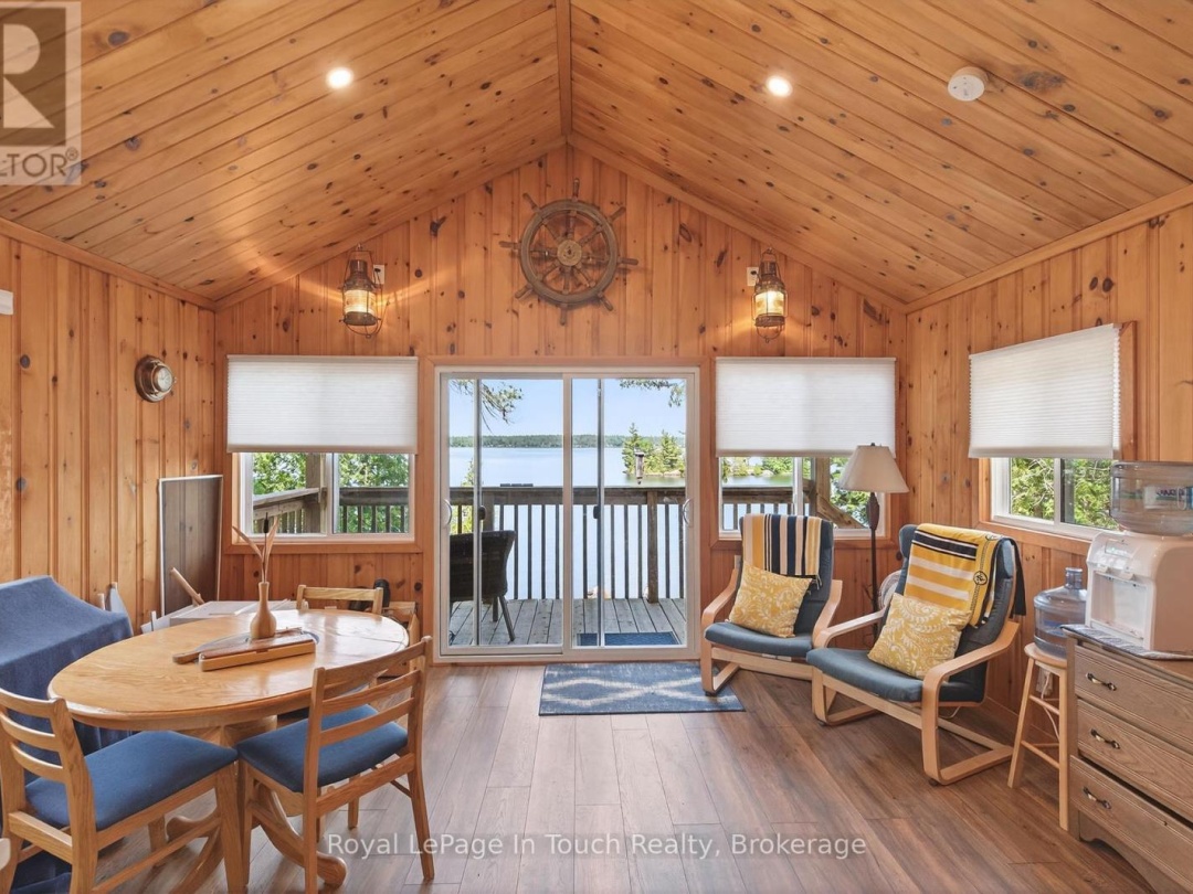 4 IS 270 GEORGIAN BAY ISLAND, 