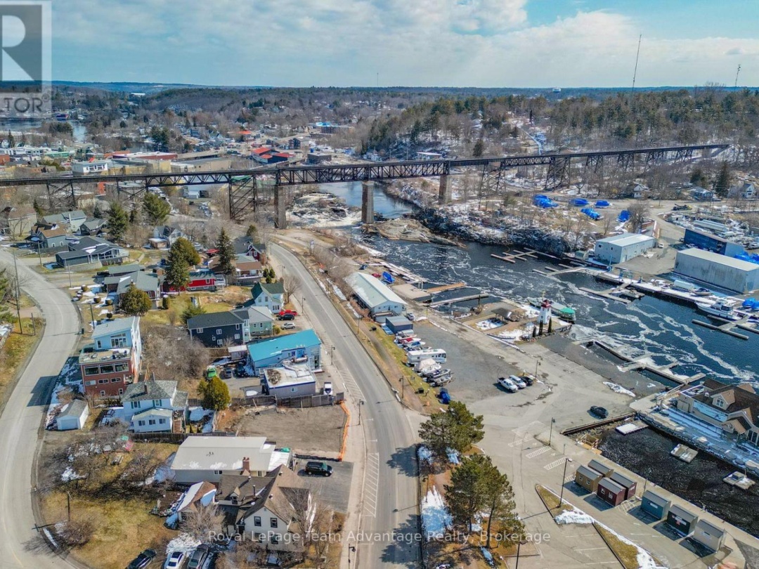 22 Bay Street, Parry Sound
