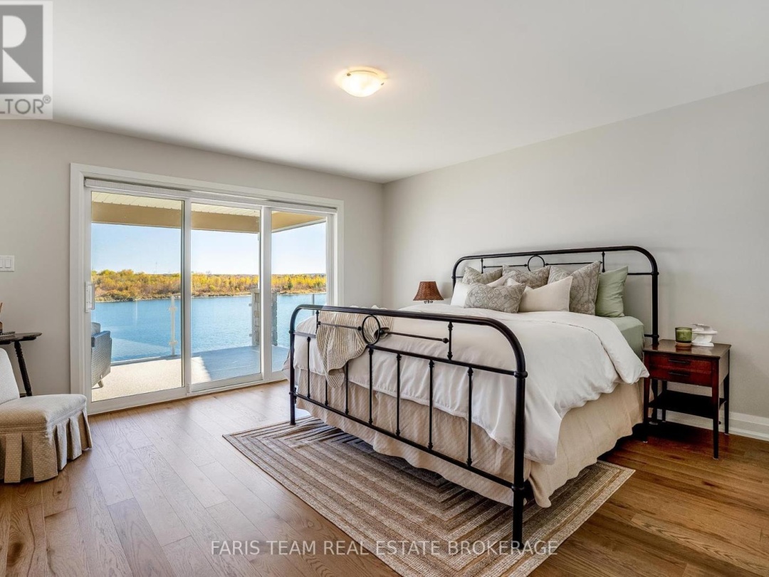7 DOCK LANE, 