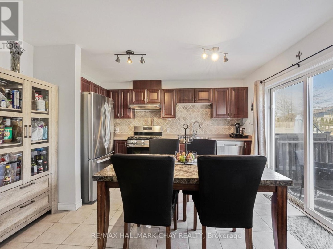 5 800 West Ridge Boulevard, Orillia
