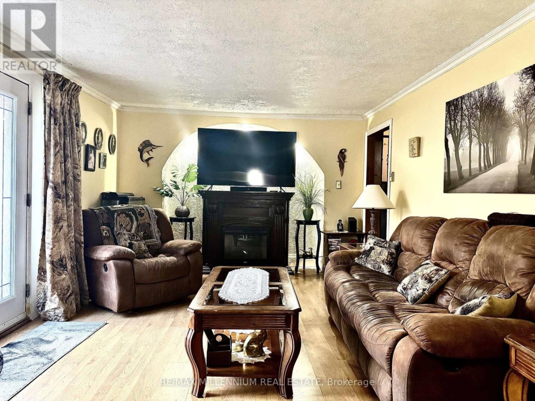 3741 CEDAR RAPIDS DRIVE SW, 