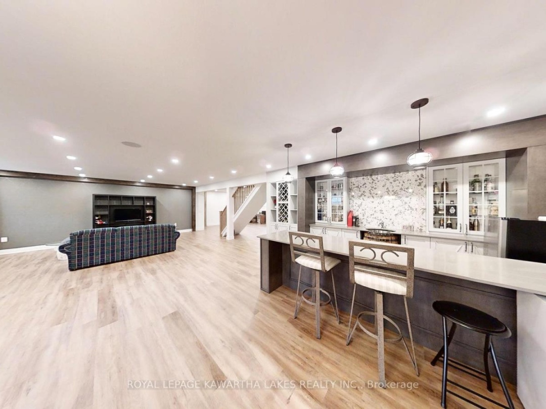 2501 LAKESHORE DRIVE, 