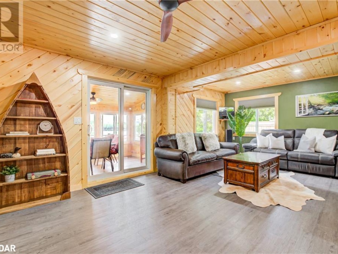 1105 LAKESHORE ROAD Road, Gooderham Lake