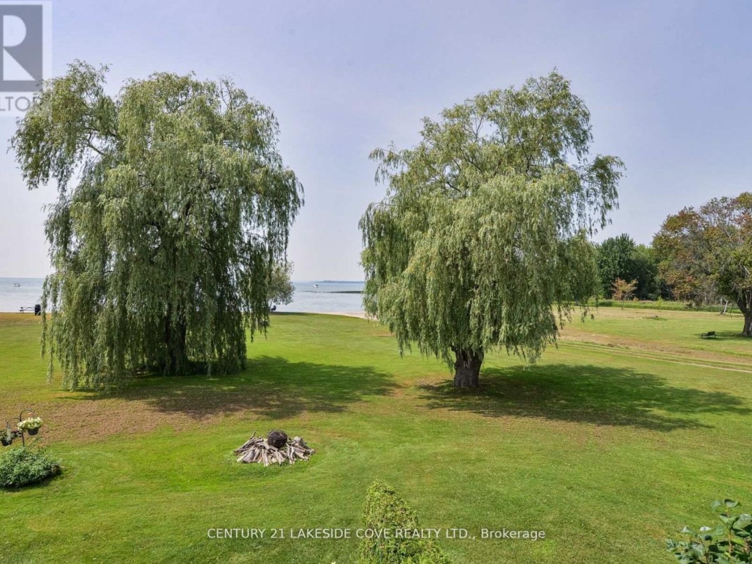 19 4 Paradise Boulevard, Lake Simcoe