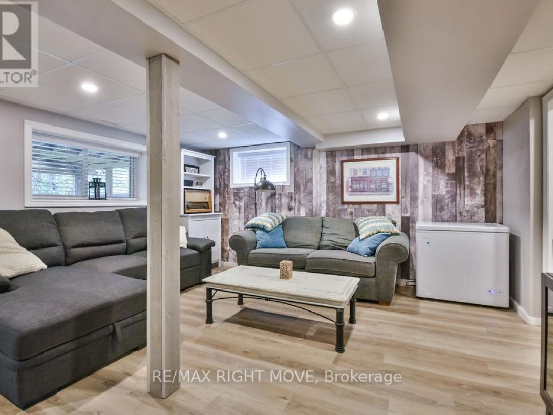7697 WEST RIVER ROAD, Severn Lake