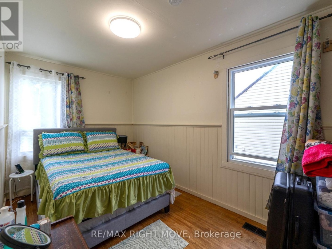 18 ALBANY AVENUE, 