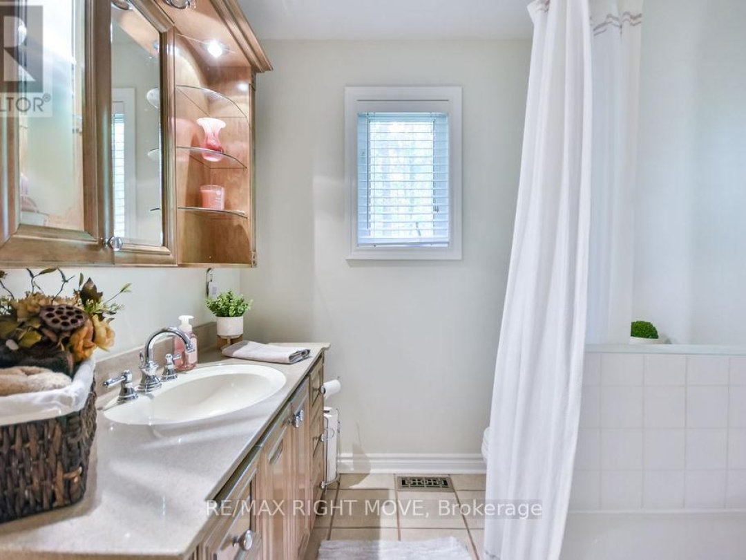 1011 TALBOT TRAIL, 
