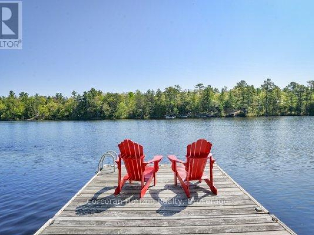 1320 Island 360 Road, Six Mile Lake