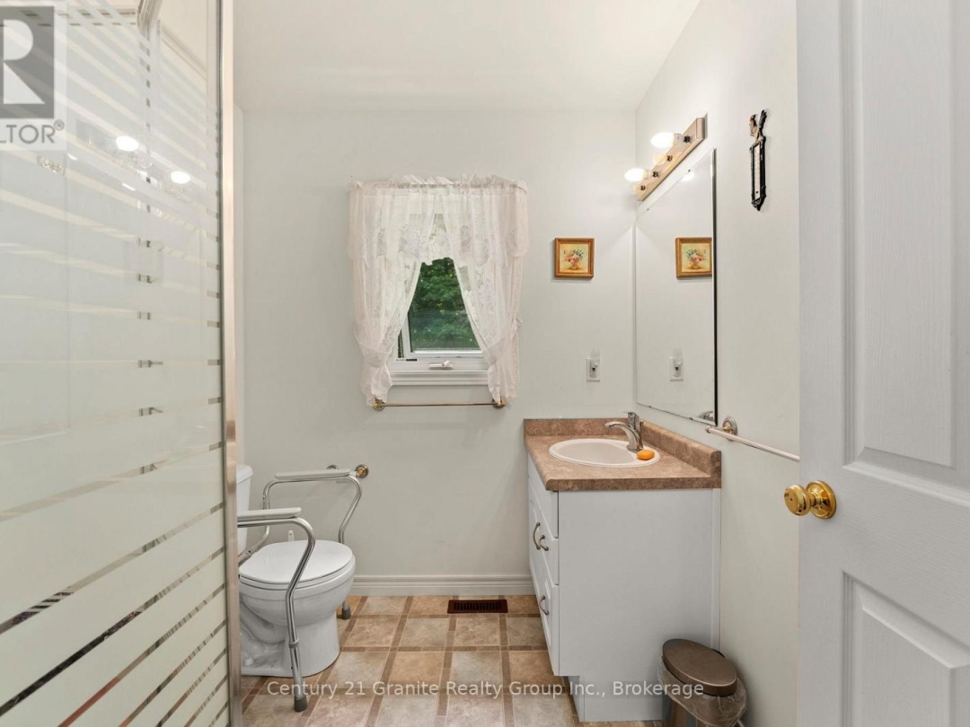 1753 NORTHSHORE ROAD, Maple Lake
