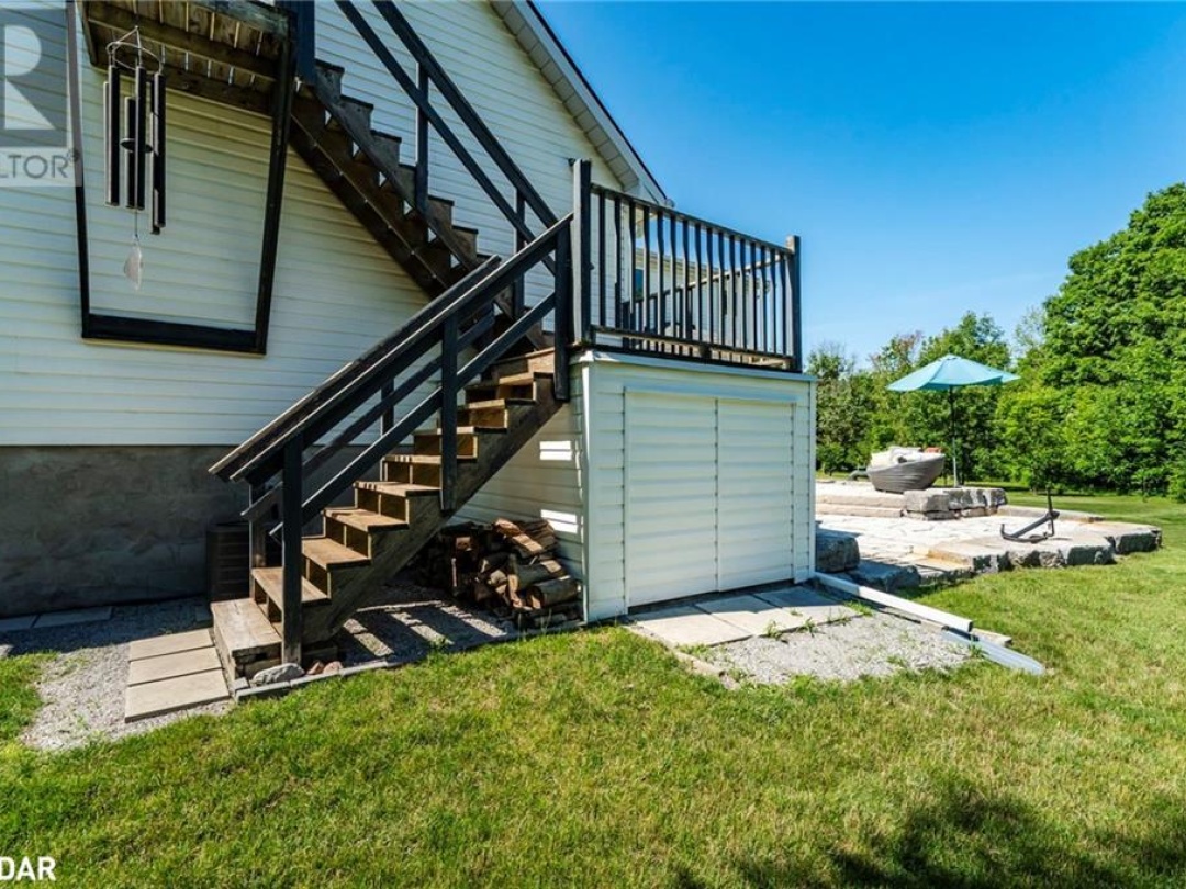 403 MOONSTONE Road E, 