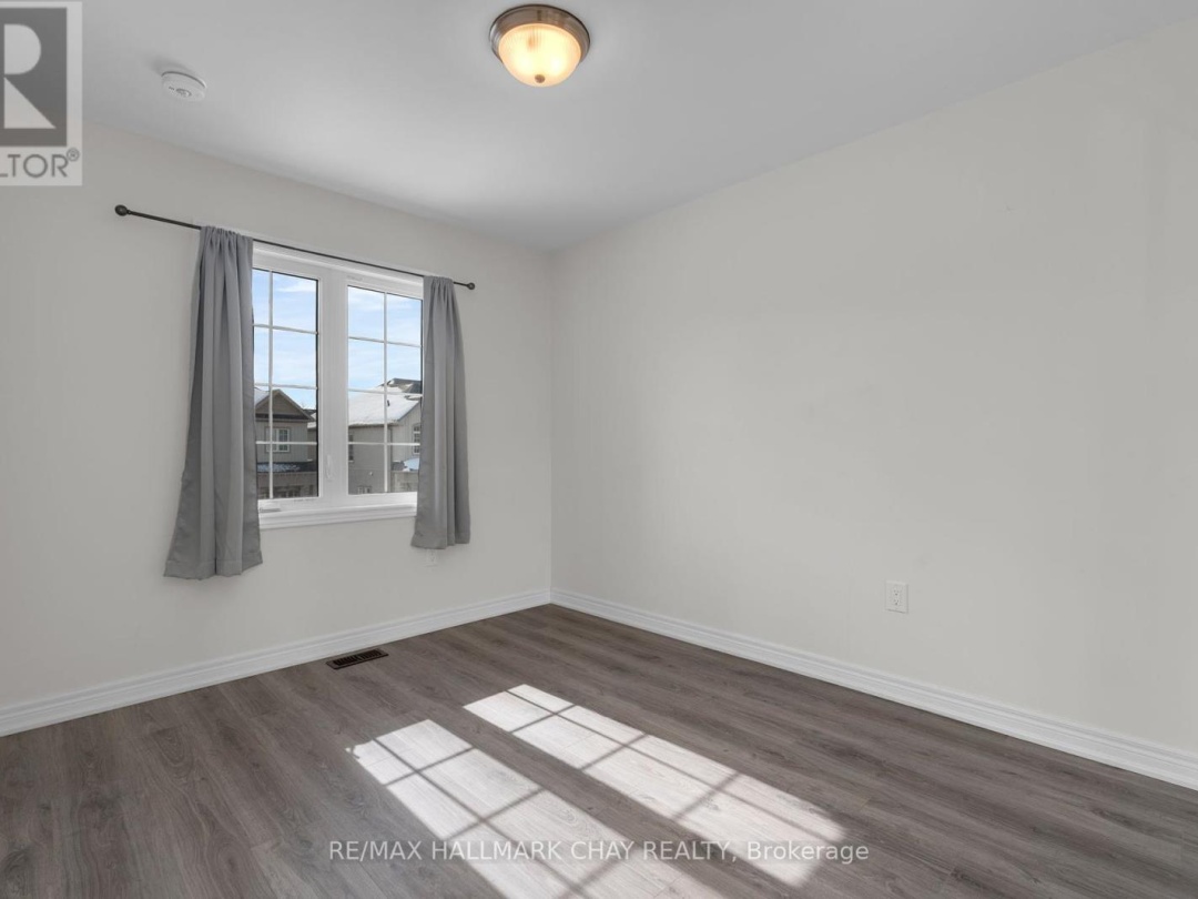 24 CHURCHLEA MEWS, Orillia