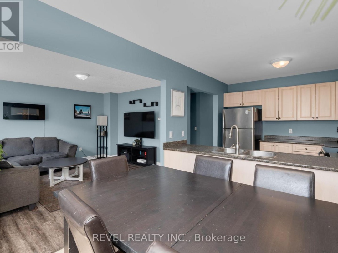 36 800 West Ridge Boulevard, Orillia