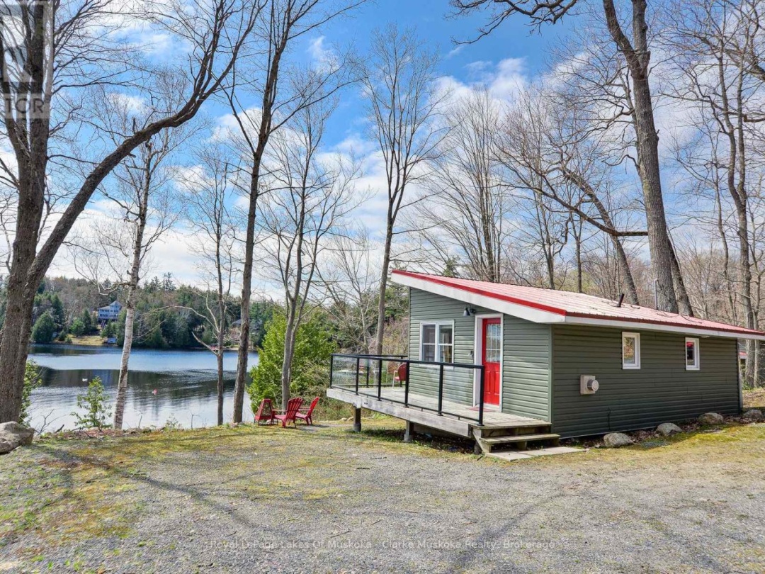 7 - 7 SILVER POINT ROAD, 