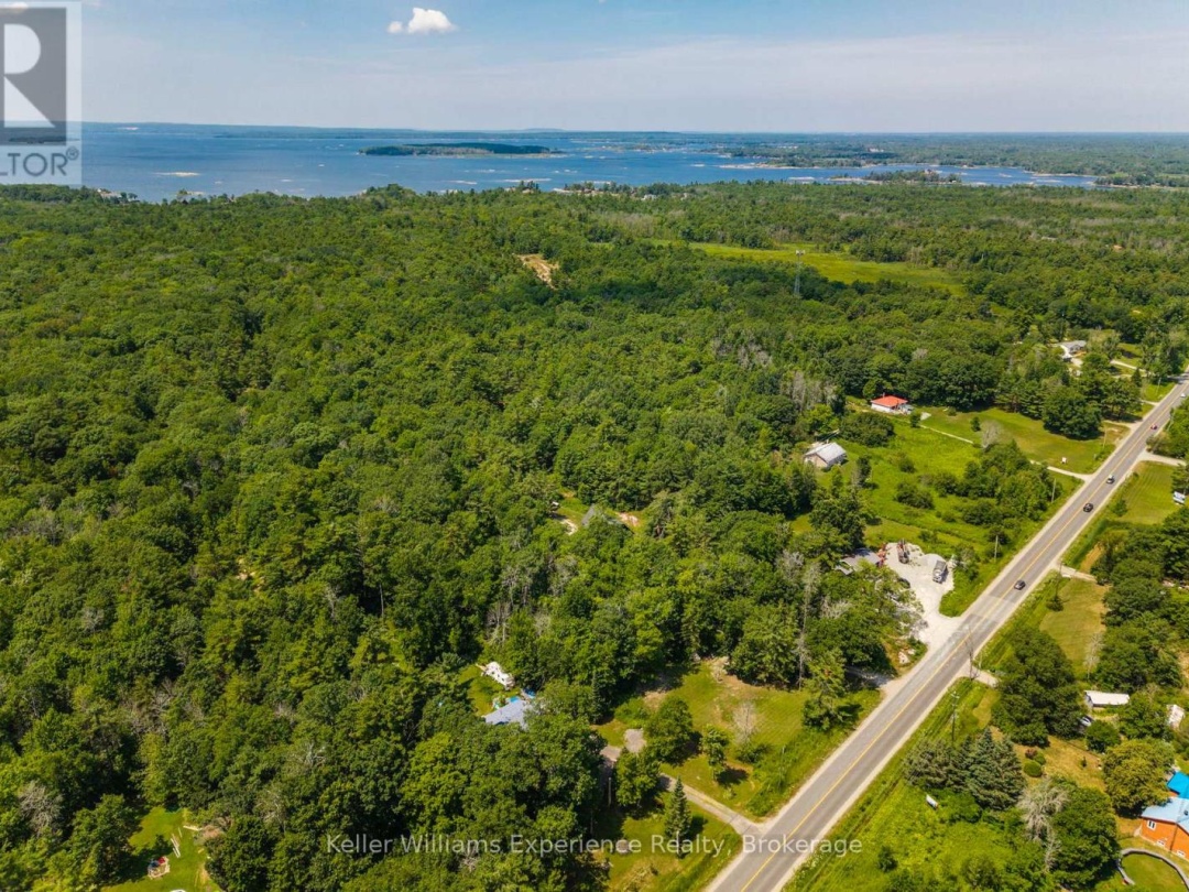 753 HONEY HARBOUR ROAD, 