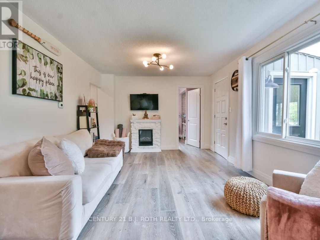 2695 CUMBERLAND ROAD, 